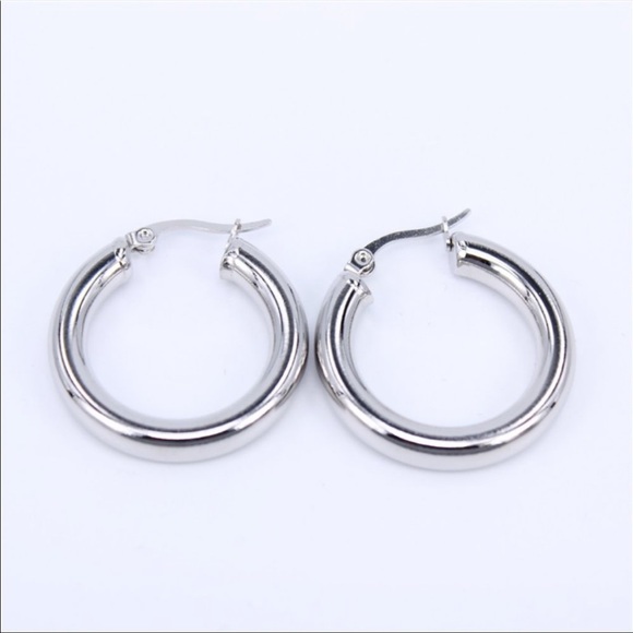 NEW 18K WHITE GOLD ROUND 2” TUBE HOOP EARRINGS - Picture 5 of 6